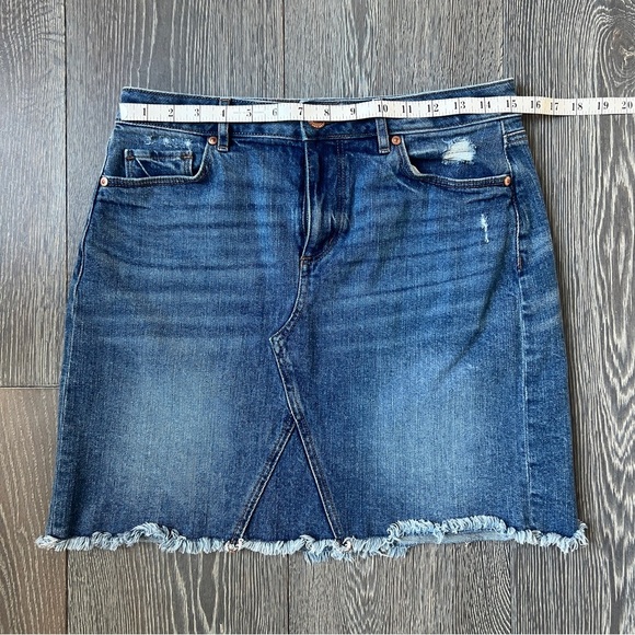 Loft Tribal Blue Jean Denim Frayed Hem Mini Skirt. Women’s 4 - Picture 4 of 8